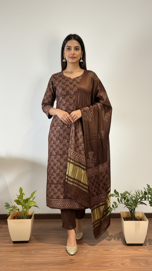 CHOCOLATE BROWN